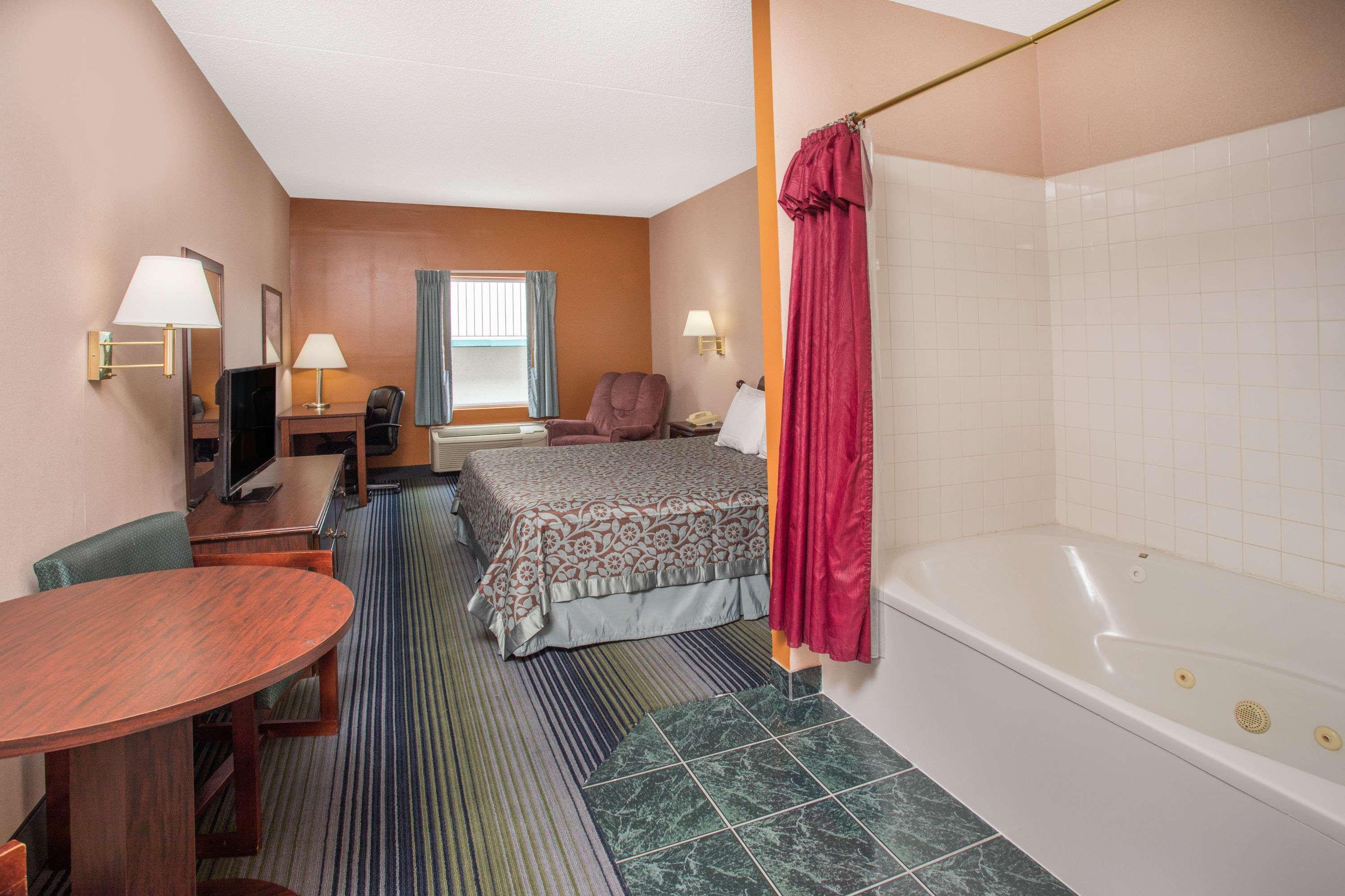 Days Inn By Wyndham Harrison Zewnętrze zdjęcie