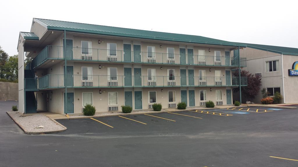 Days Inn By Wyndham Harrison Zewnętrze zdjęcie