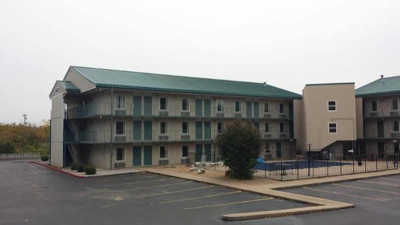 Days Inn By Wyndham Harrison Zewnętrze zdjęcie